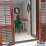 לינה וארוחת בוקר Silbablu